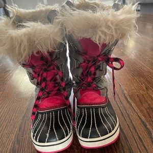 Sorel Snow Boots - Waterproof